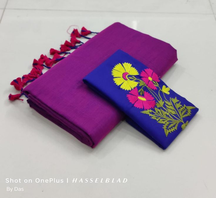 Looking Dark Magenta Pink Cotton Soft Silk Saree