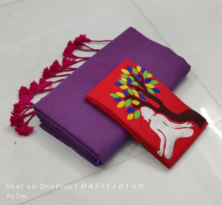 Looking Grape Purple Cotton Soft Silk Saree