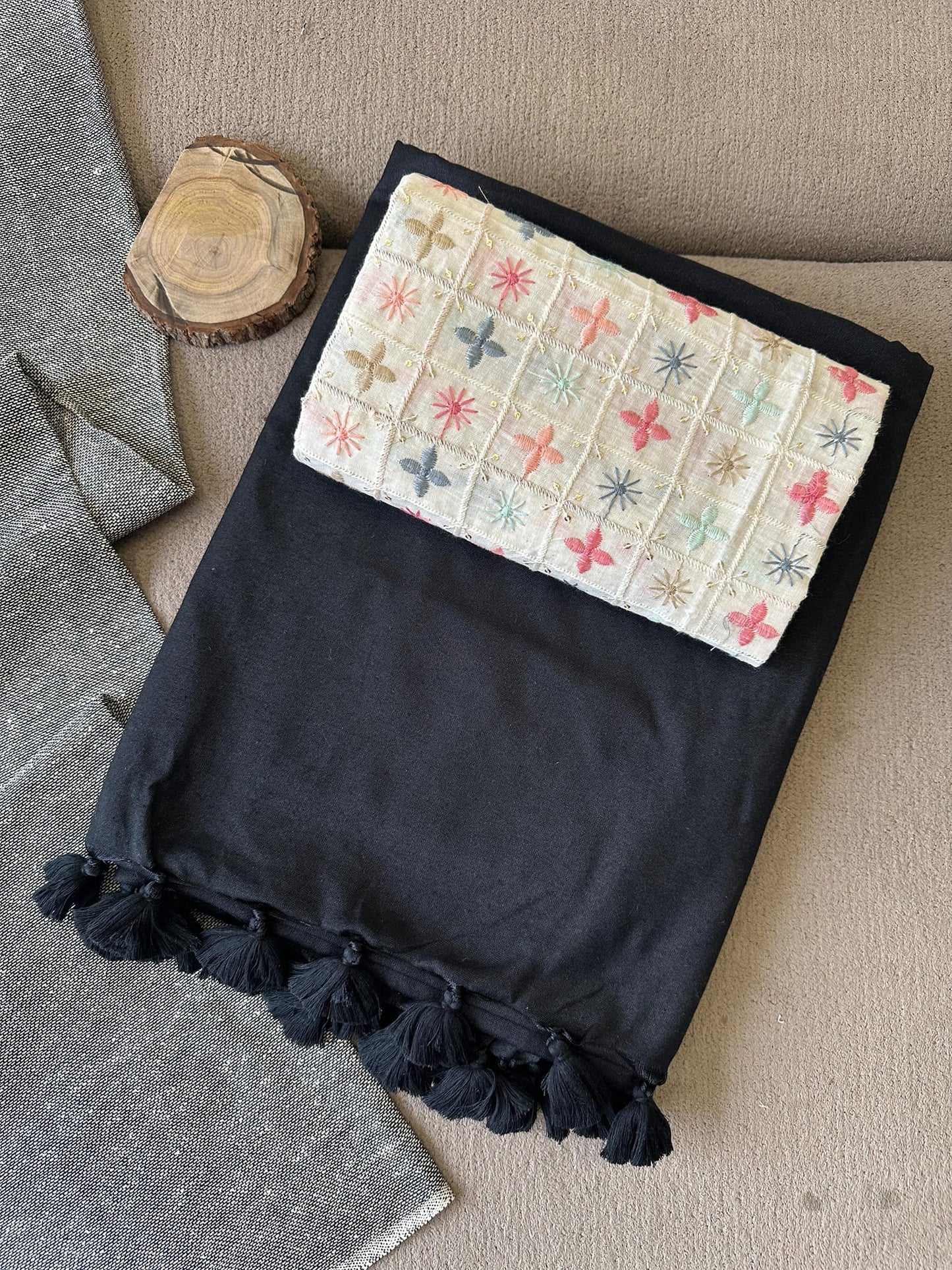 BLACK COLOUR TRADITIONAL LOOKING KHADI COTTON SAREE