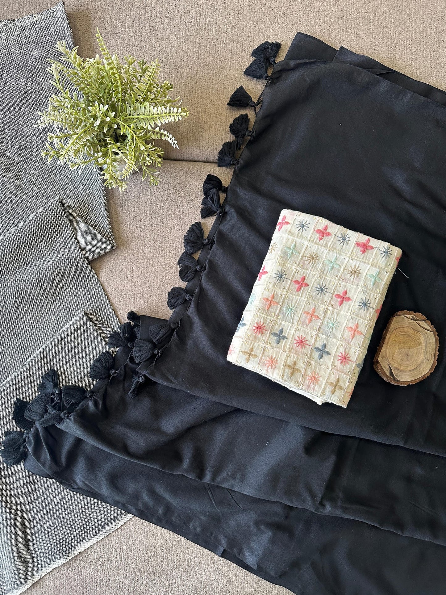 BLACK COLOUR TRADITIONAL LOOKING KHADI COTTON SAREE