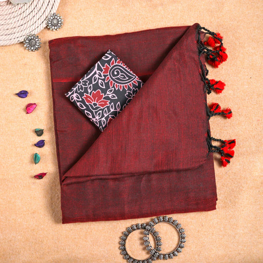 Attractive Maroon Plain Saree with Doll Print Blouse