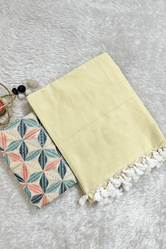 Attractive Offwhite Cotton Saree with designer Blouse