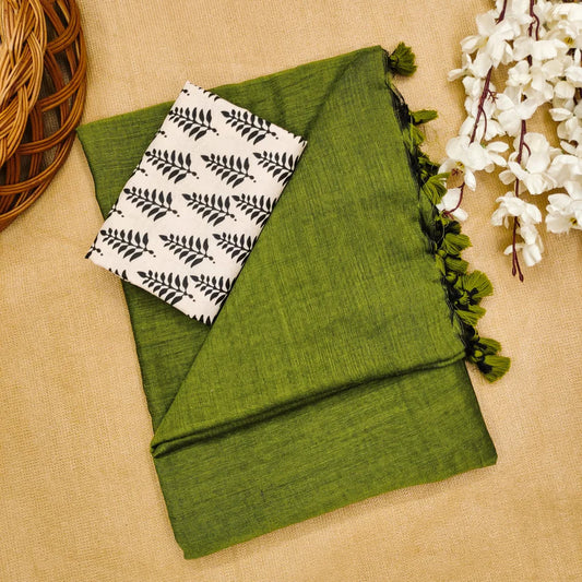 Beautiful Mahendi Plain Saree with Doll Designer Blouse