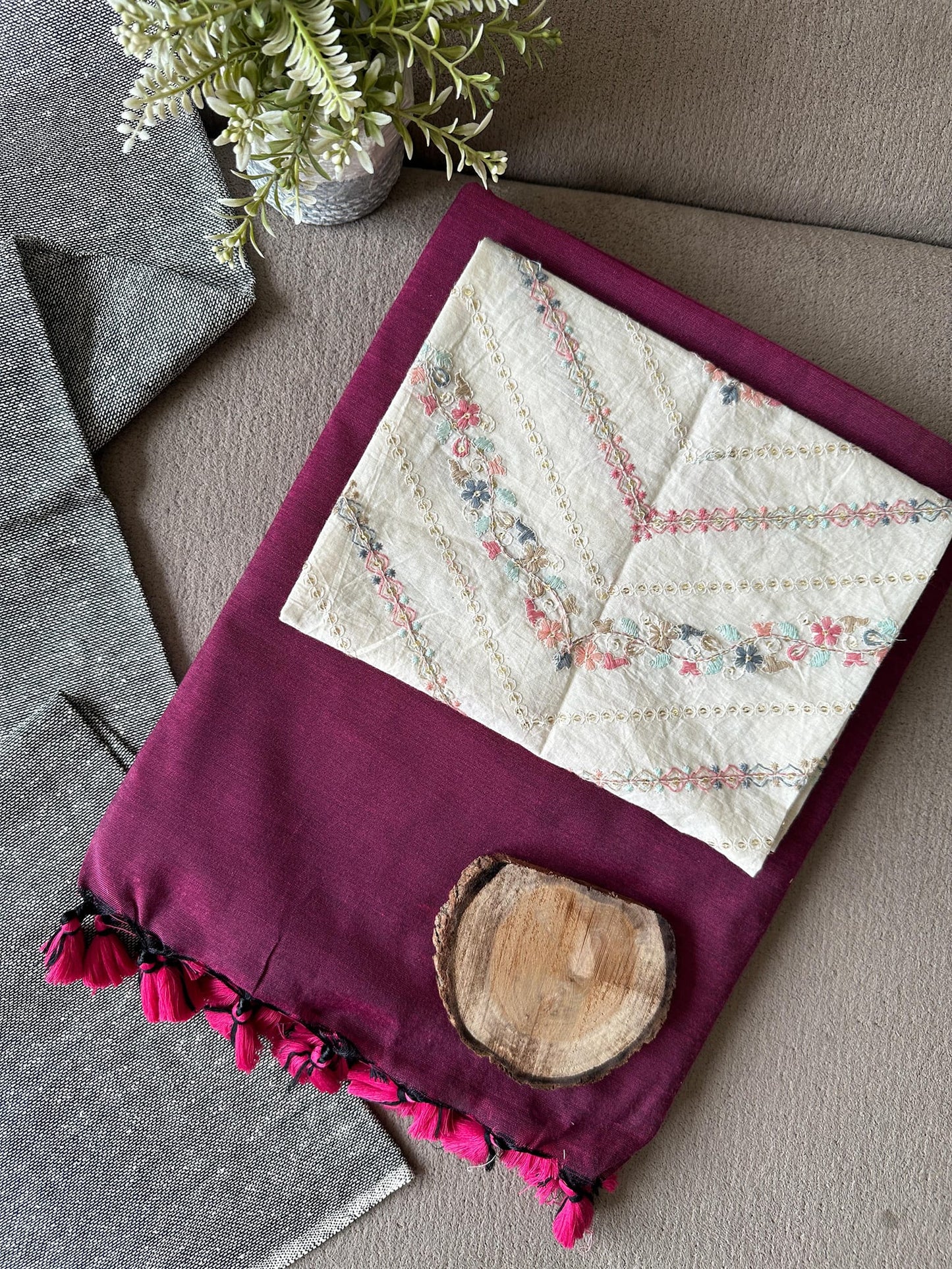 PINK COLOUR TRADITIONAL LOOKING KHADI COTTON SAREE