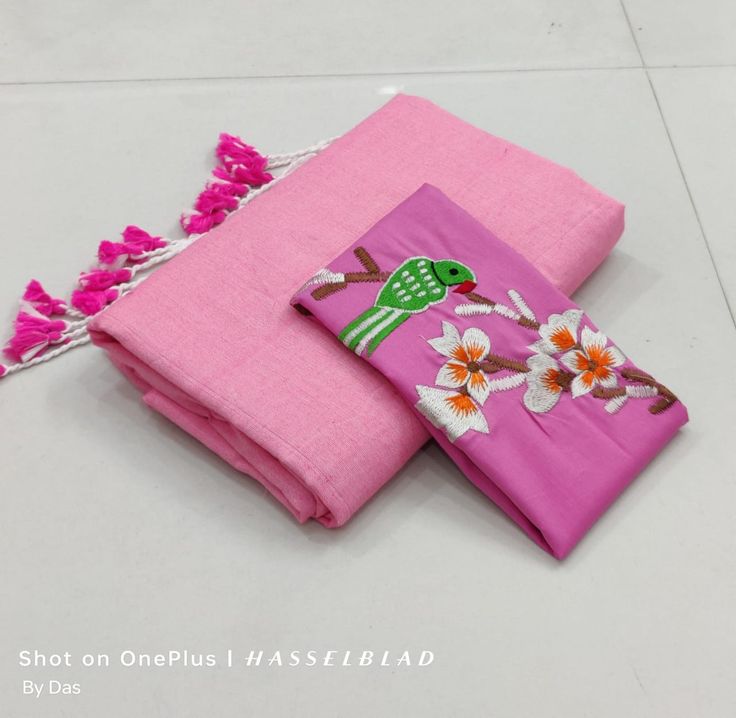 Looking Flamingo Pink Cotton Soft Silk Saree