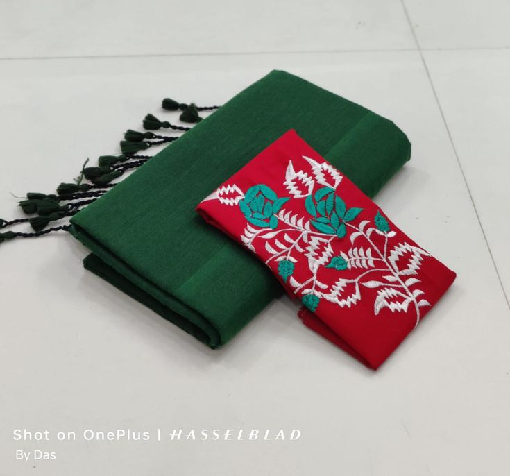 Looking Dark Jungle Green Cotton Soft Silk Saree