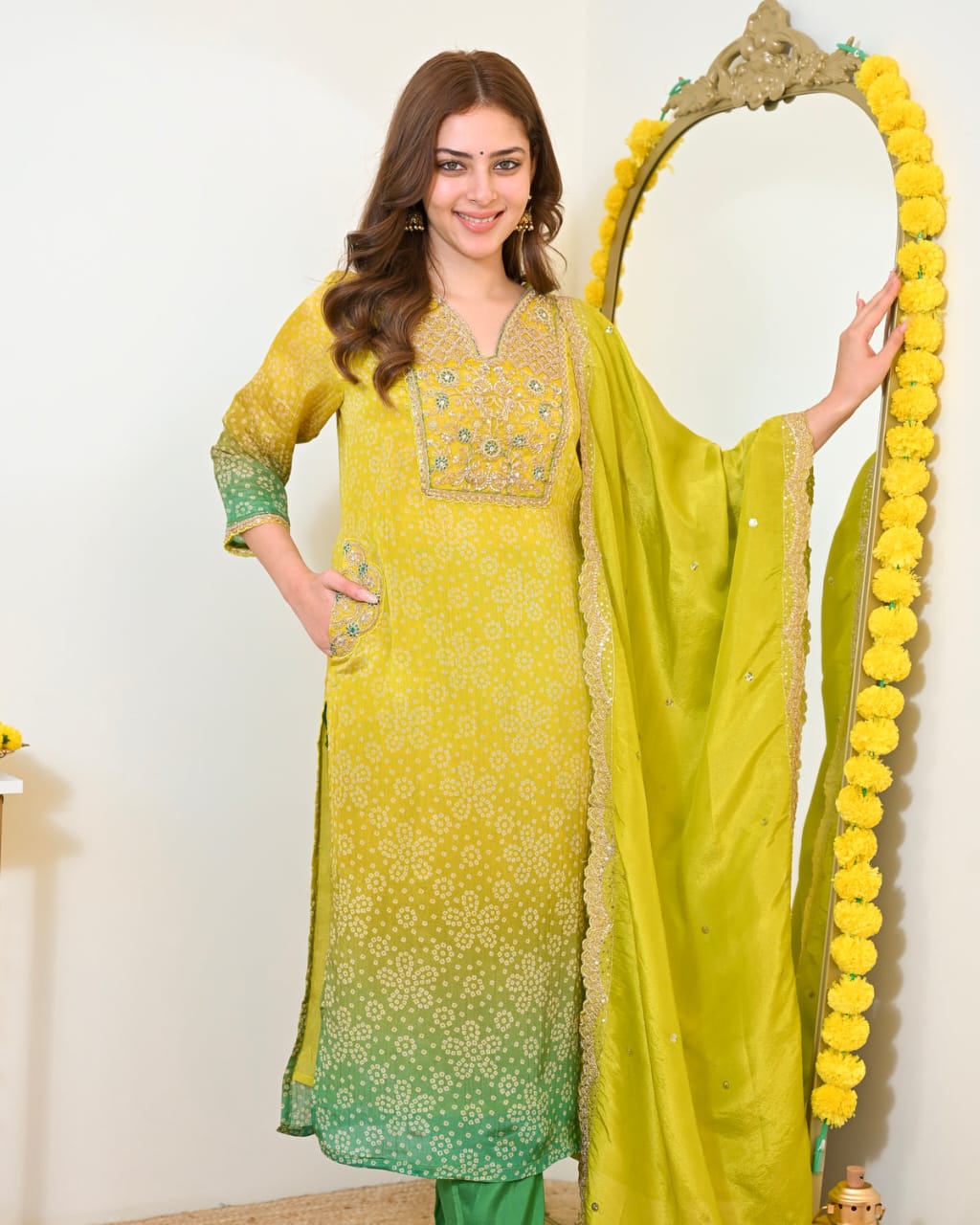 PURE GORGEOUS PREMIUM EMBROIDERY JARI WORKS SUIT SET
