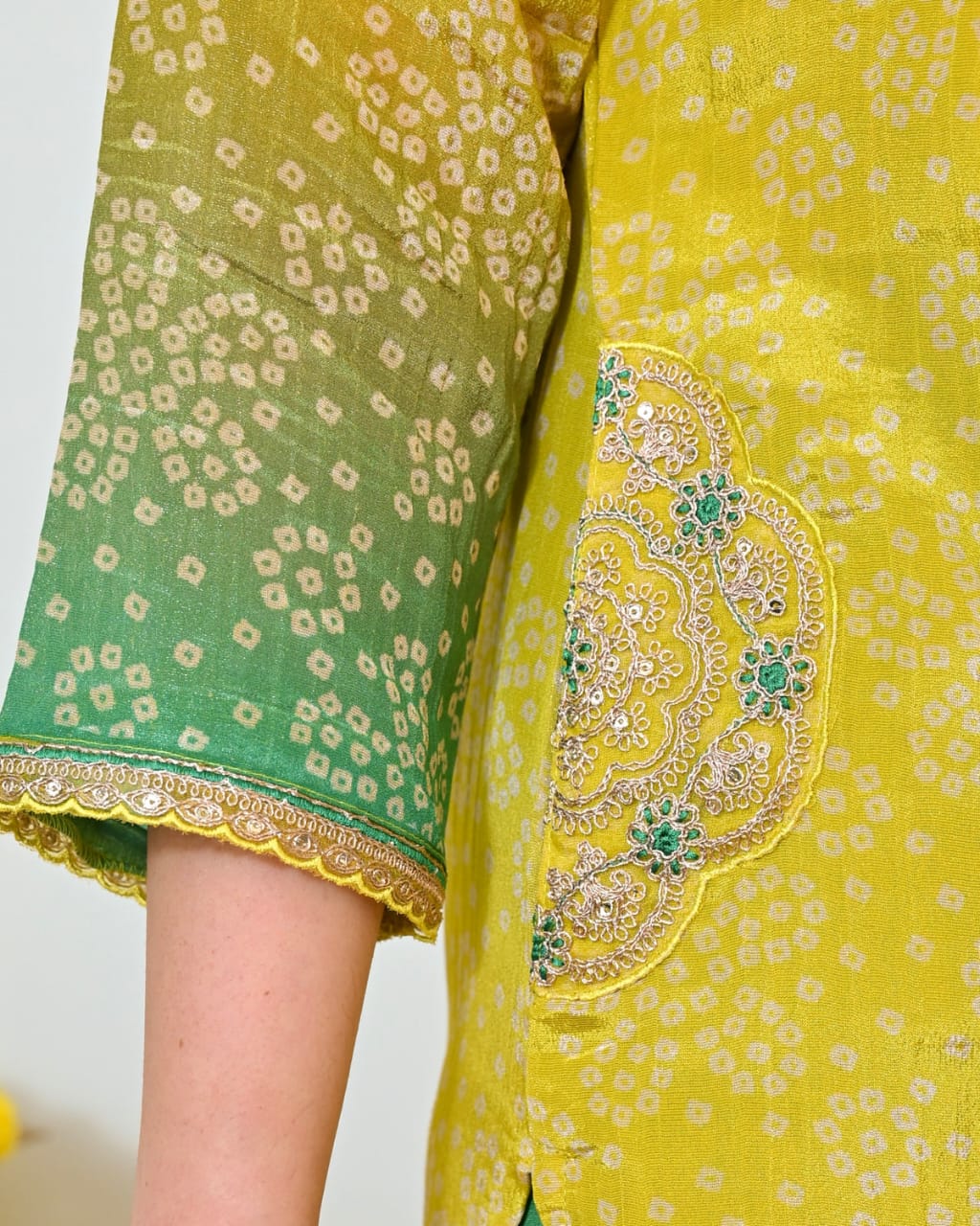PURE GORGEOUS PREMIUM EMBROIDERY JARI WORKS SUIT SET